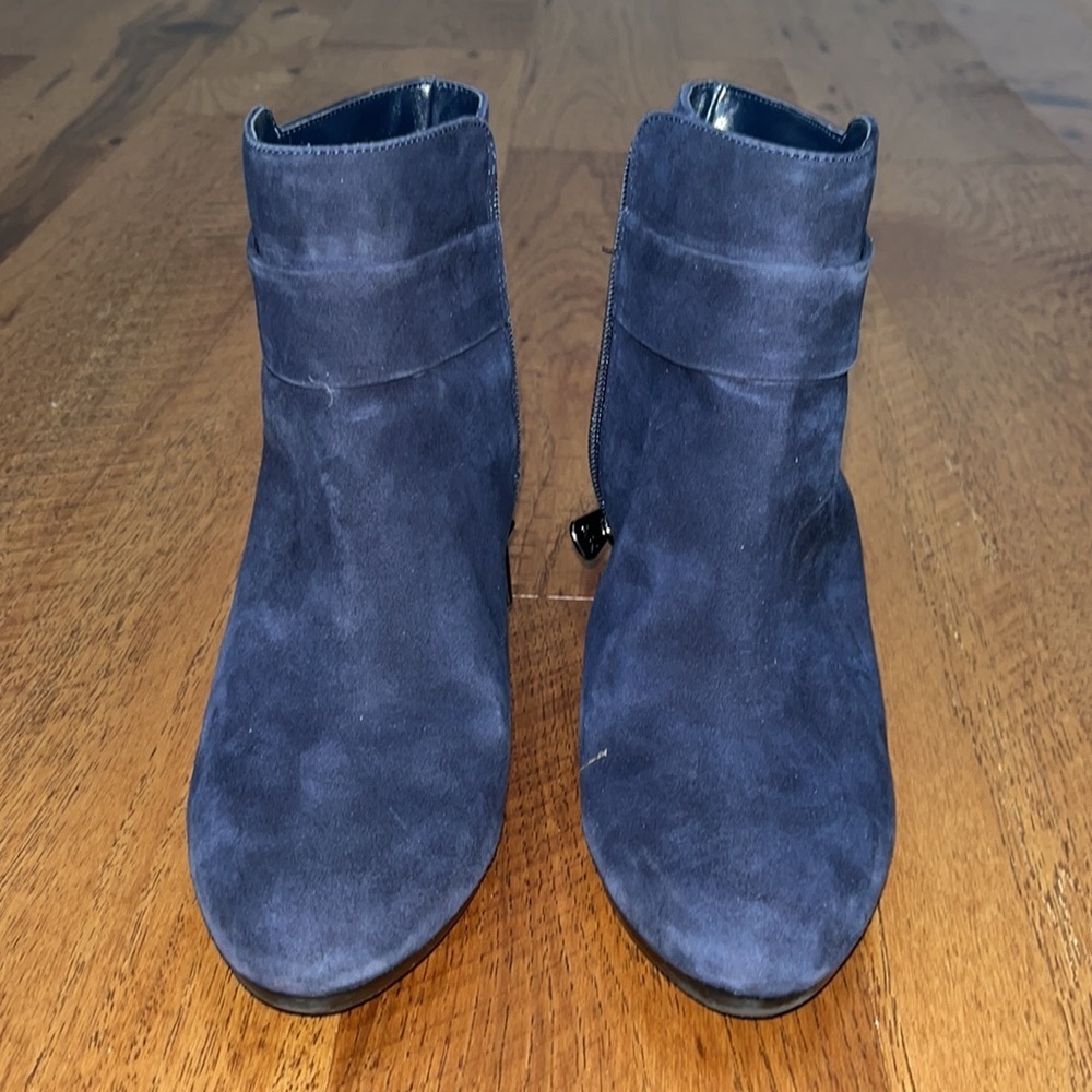 AK Anne Klein Woman’s Blue Leather Booties Size 10 - Picture 2 of 8